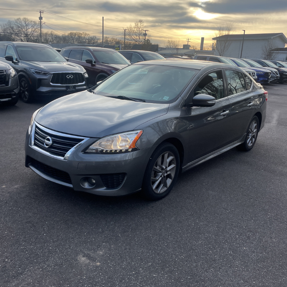 Nissan Sentra 4dr Sdn I4 CVT SR 2015