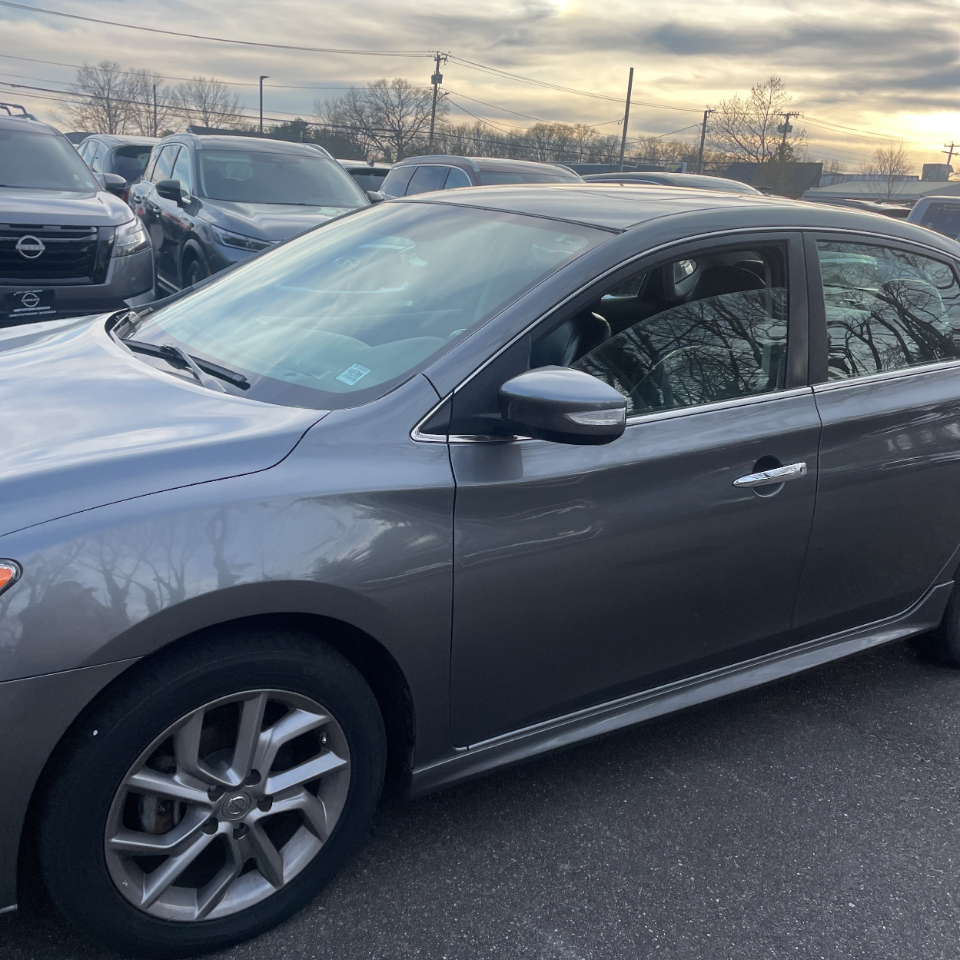 Nissan Sentra 4dr Sdn I4 CVT SR 2015