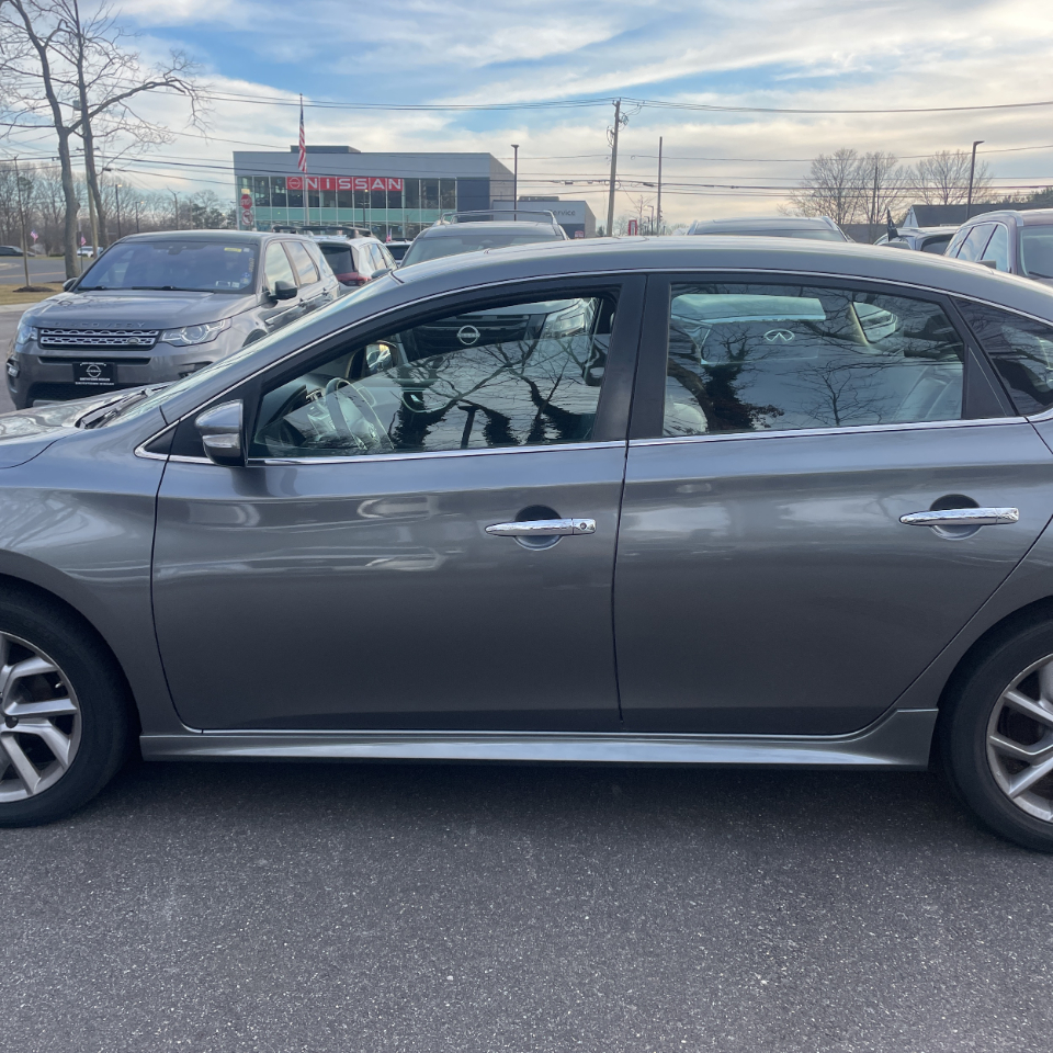 Nissan Sentra 4dr Sdn I4 CVT SR 2015
