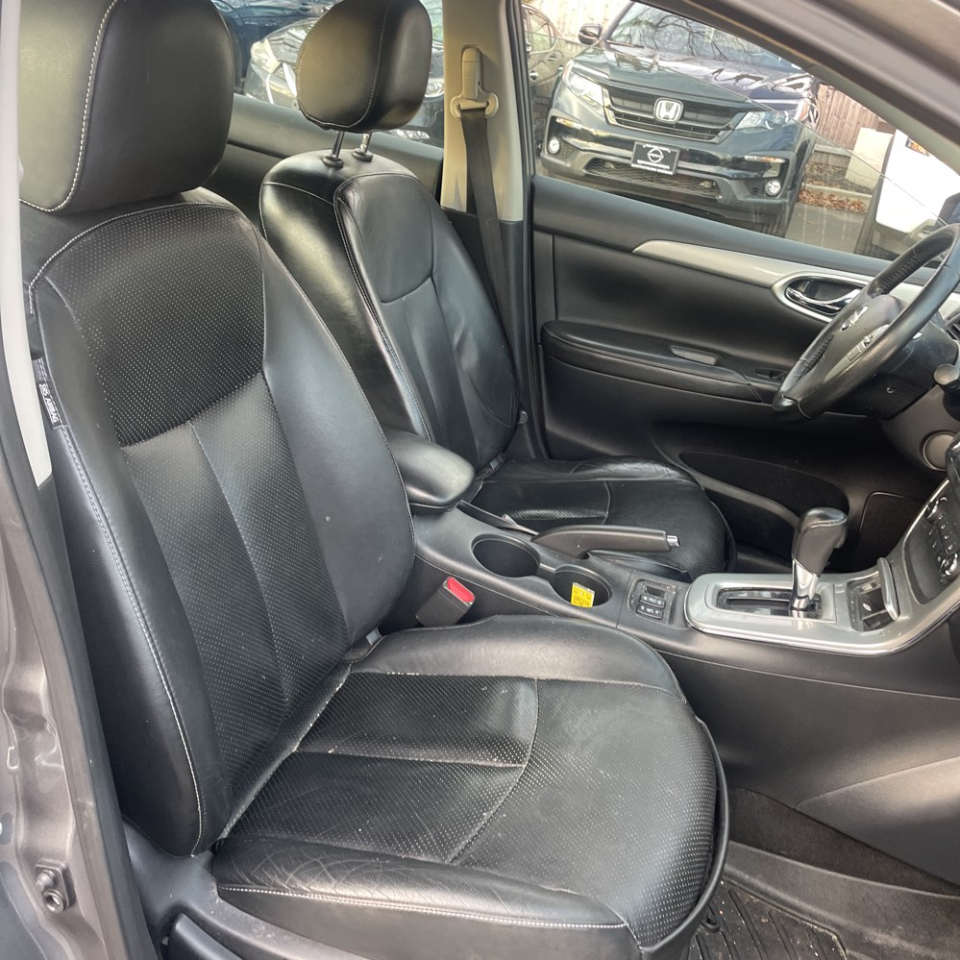 Nissan Sentra 4dr Sdn I4 CVT SR 2015