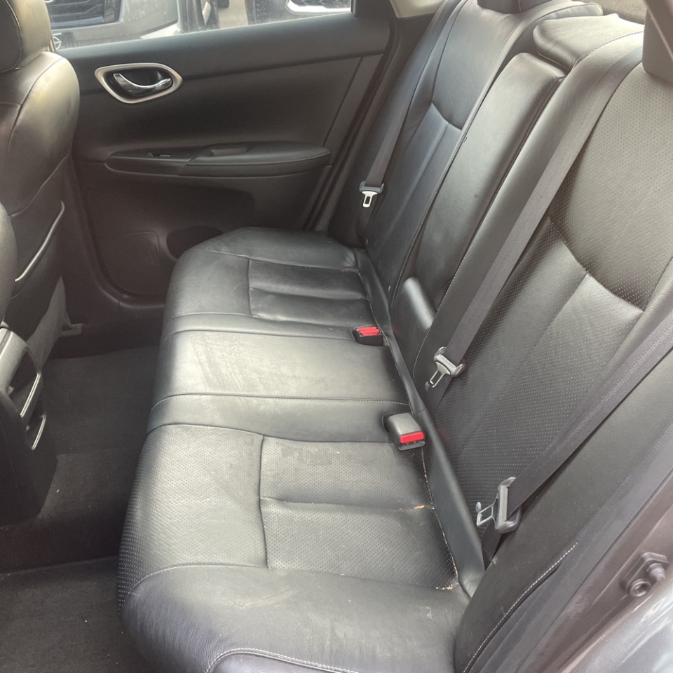 Nissan Sentra 4dr Sdn I4 CVT SR 2015