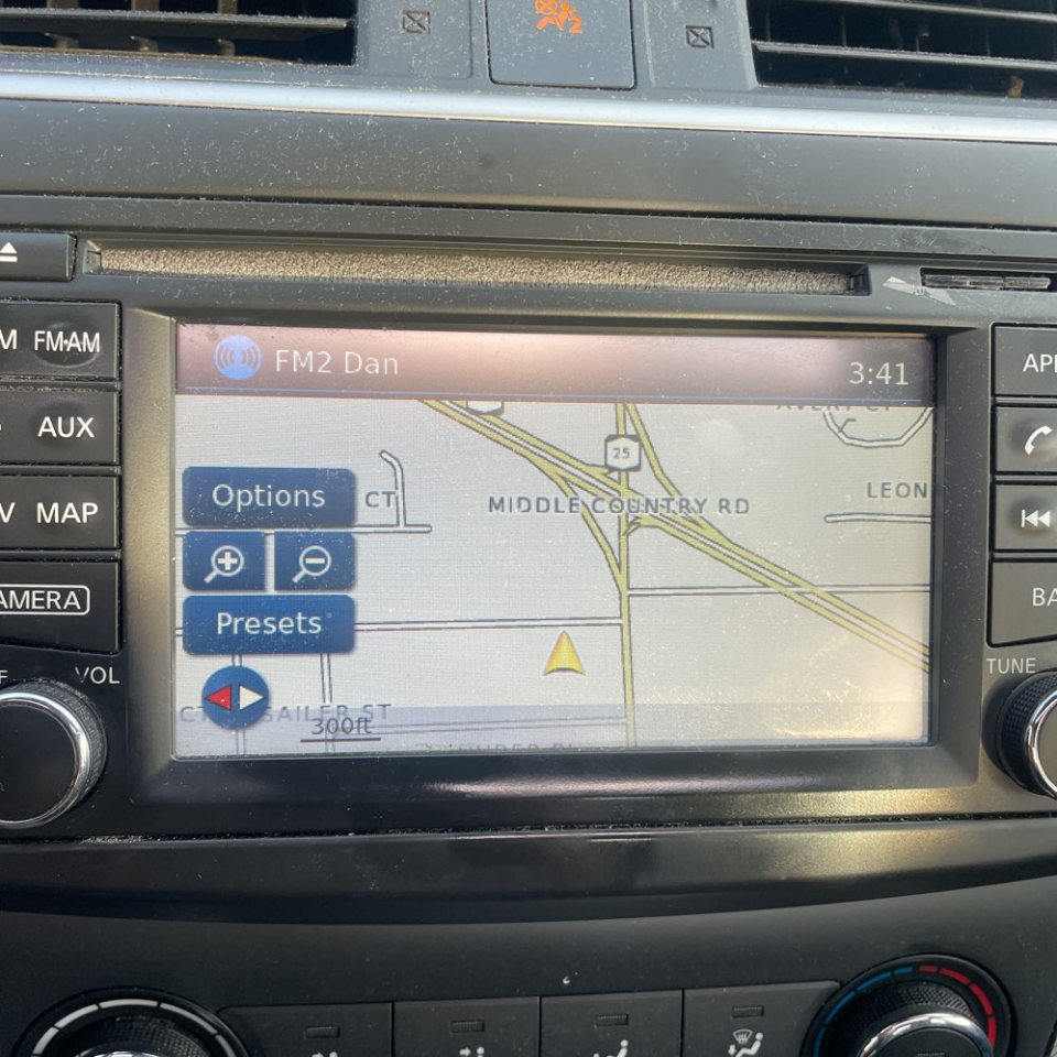 Nissan Sentra 4dr Sdn I4 CVT SR 2015