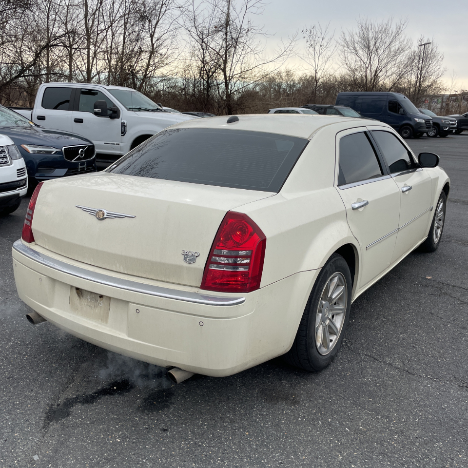 Chrysler 300 4dr Sdn 300C 2006