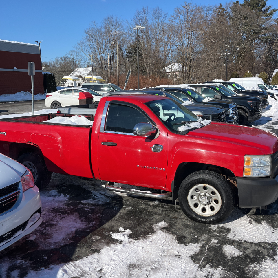 Chevrolet Silverado 1500 4WD Reg Cab 133.0" Work Truck 2008