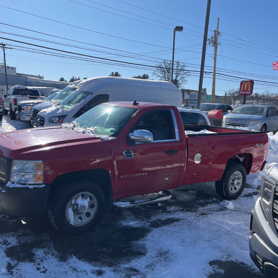 Chevrolet Silverado 1500 4WD Reg Cab 133.0" Work Truck 2008