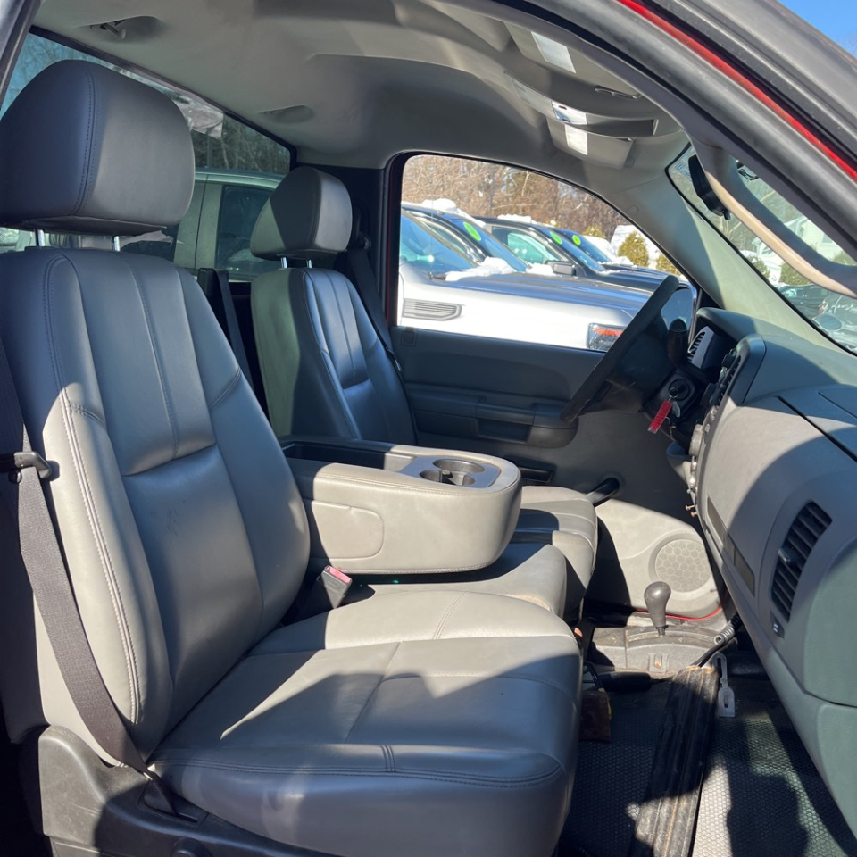 Chevrolet Silverado 1500 4WD Reg Cab 133.0" Work Truck 2008