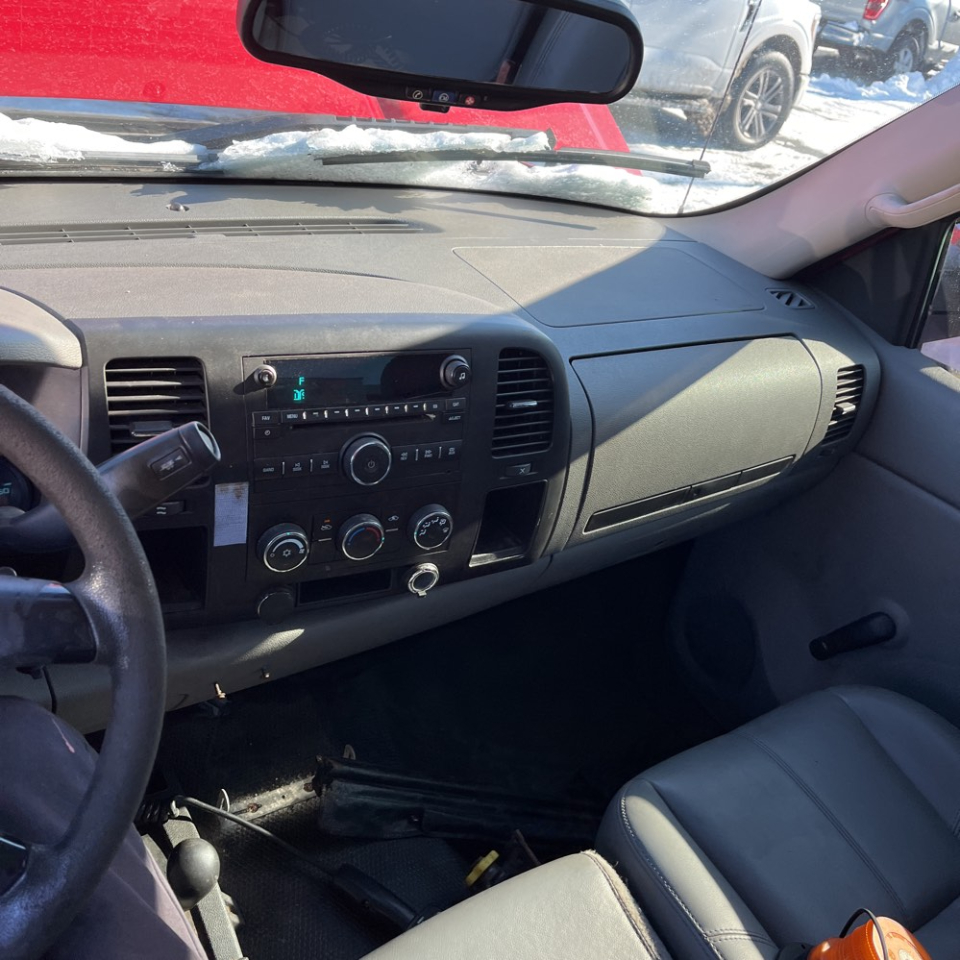 Chevrolet Silverado 1500 4WD Reg Cab 133.0" Work Truck 2008