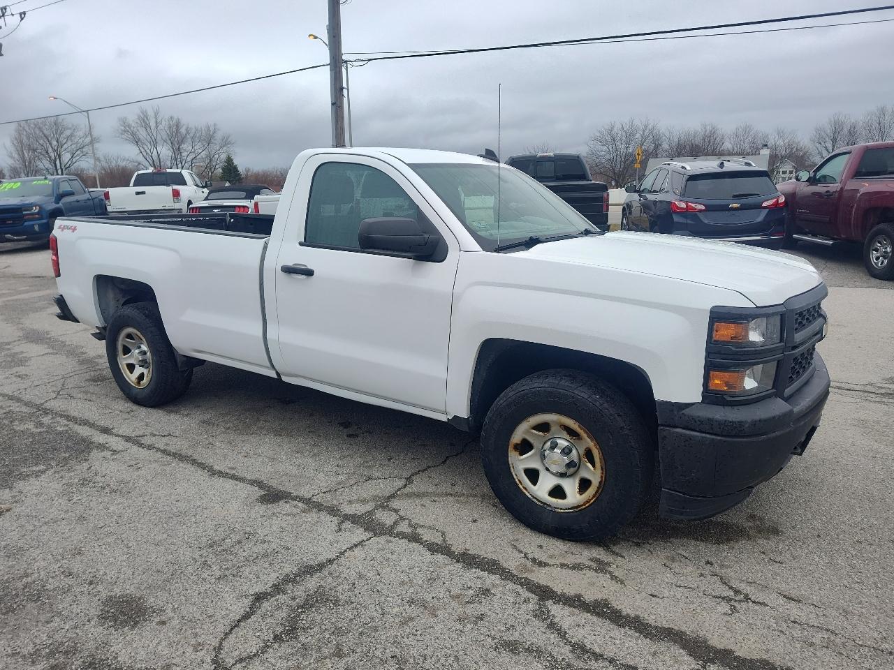 Chevrolet Silverado 1500 4WD Reg Cab 133.0" Work Truck 2015