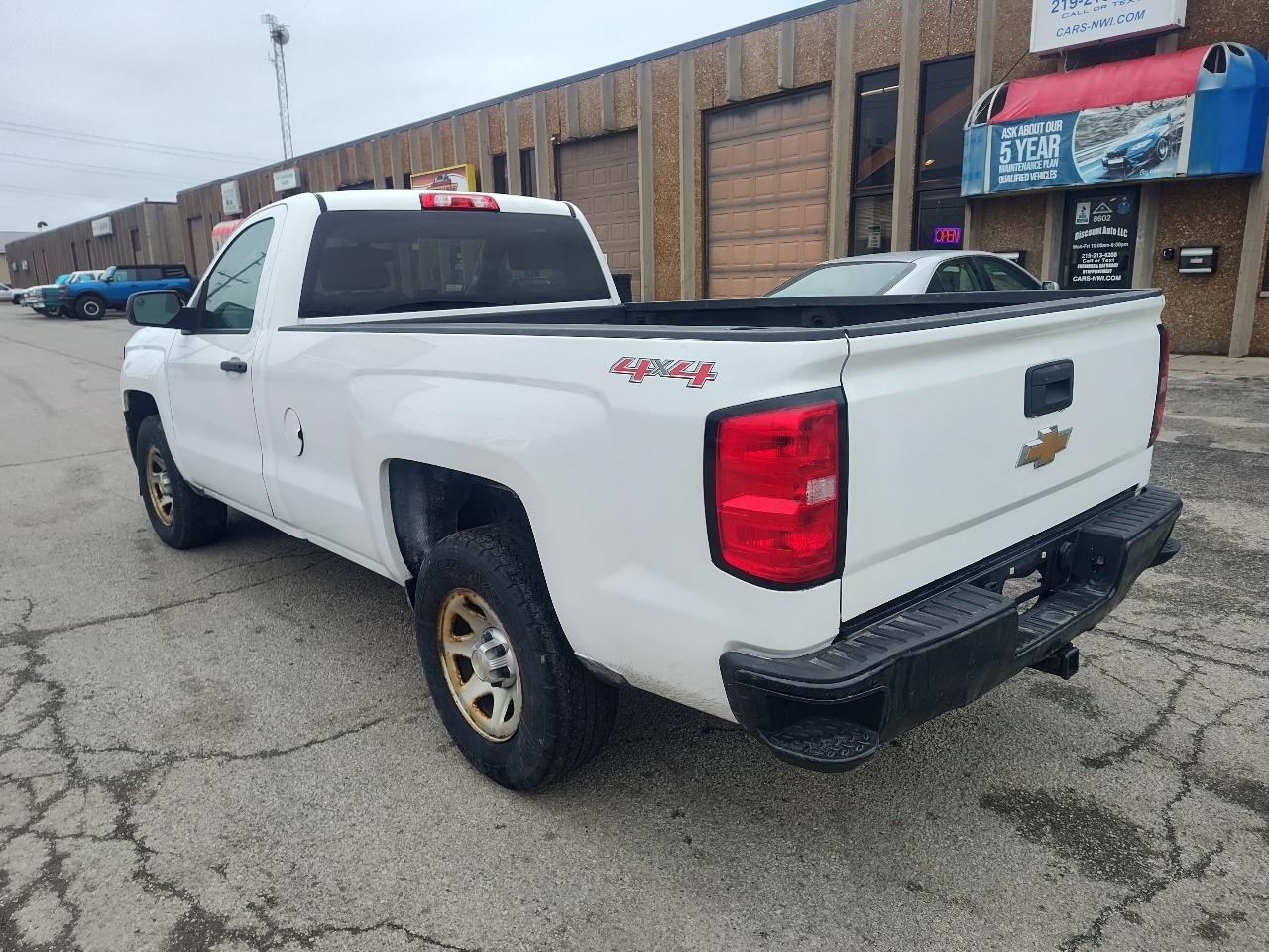 Chevrolet Silverado 1500 4WD Reg Cab 133.0" Work Truck 2015
