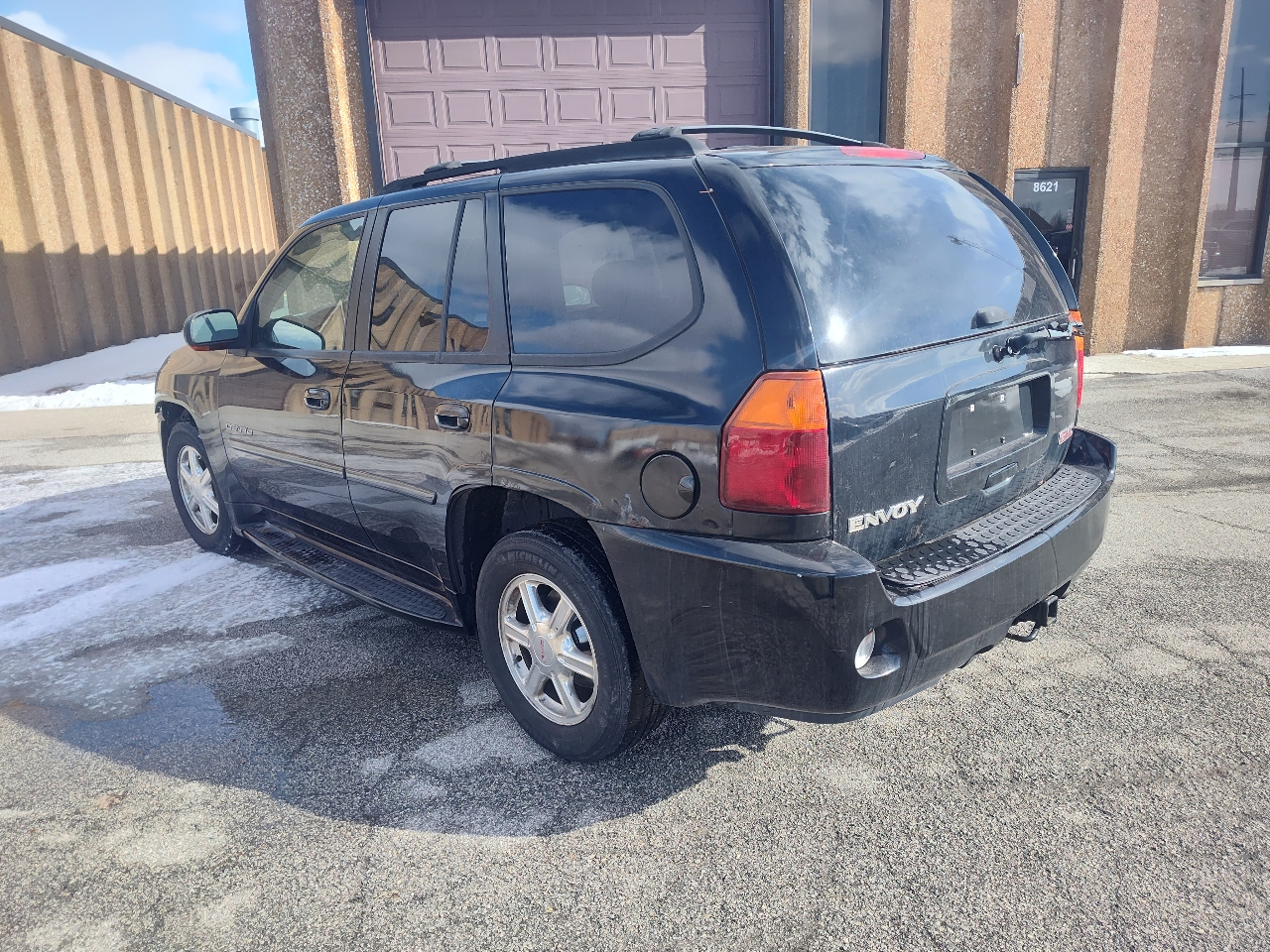 GMC Envoy 4dr 4WD Denali 2005