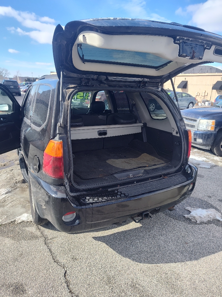 GMC Envoy 4dr 4WD Denali 2005