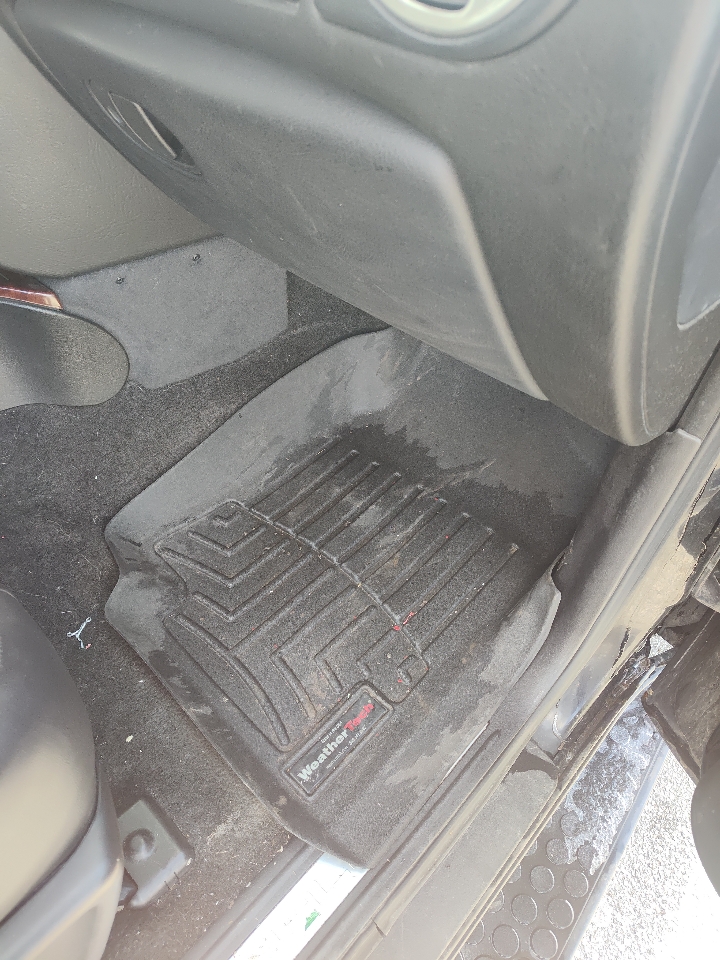 GMC Envoy 4dr 4WD Denali 2005