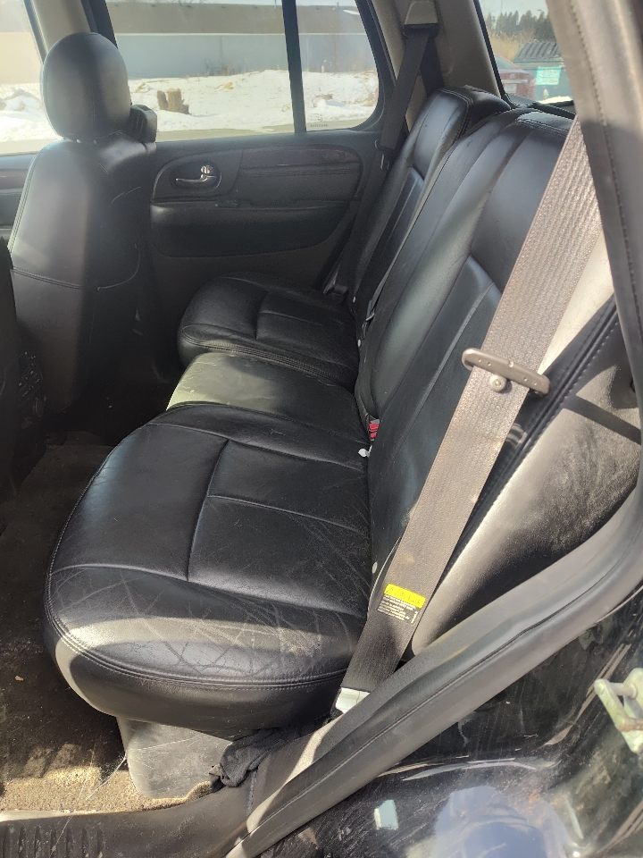 GMC Envoy 4dr 4WD Denali 2005