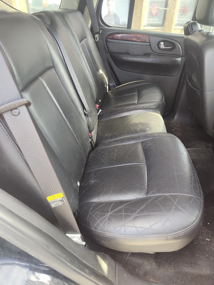 GMC Envoy 4dr 4WD Denali 2005