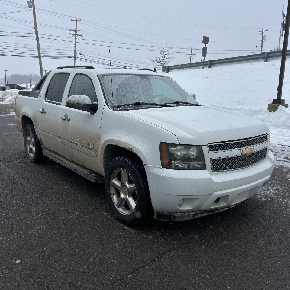 Chevrolet Avalanche 4WD Crew Cab LTZ 2010