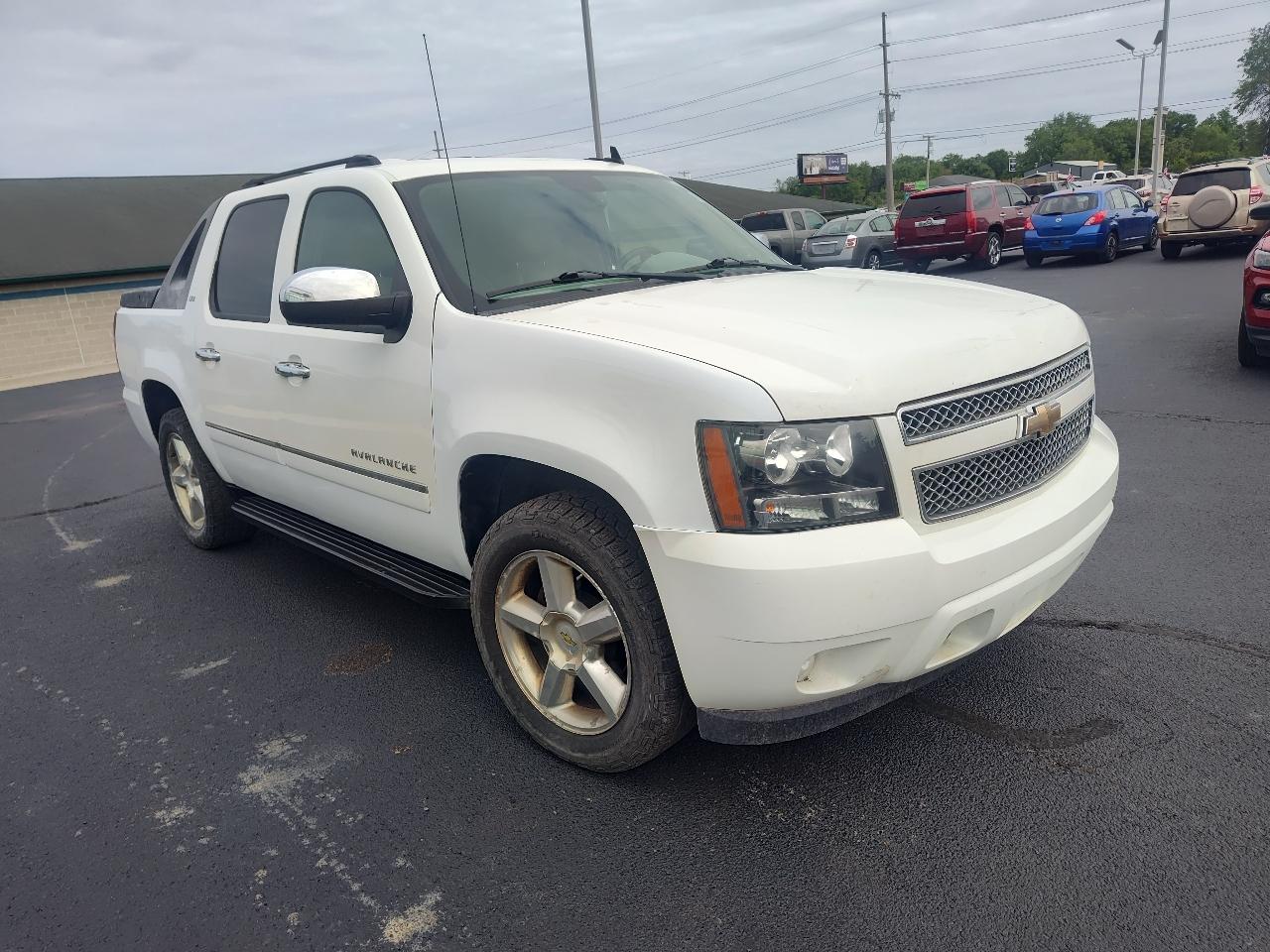 Chevrolet Avalanche 4WD Crew Cab LTZ 2010