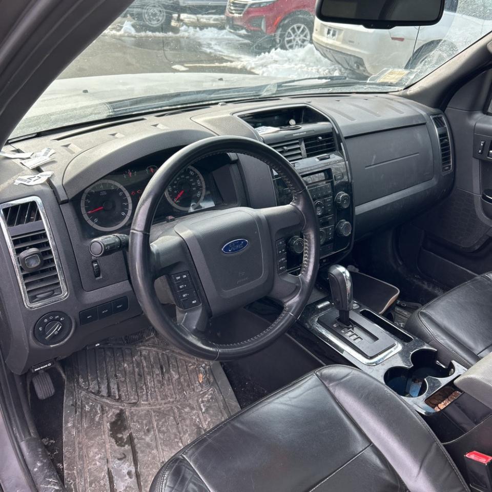 Ford Escape 4WD 4dr Limited 2011