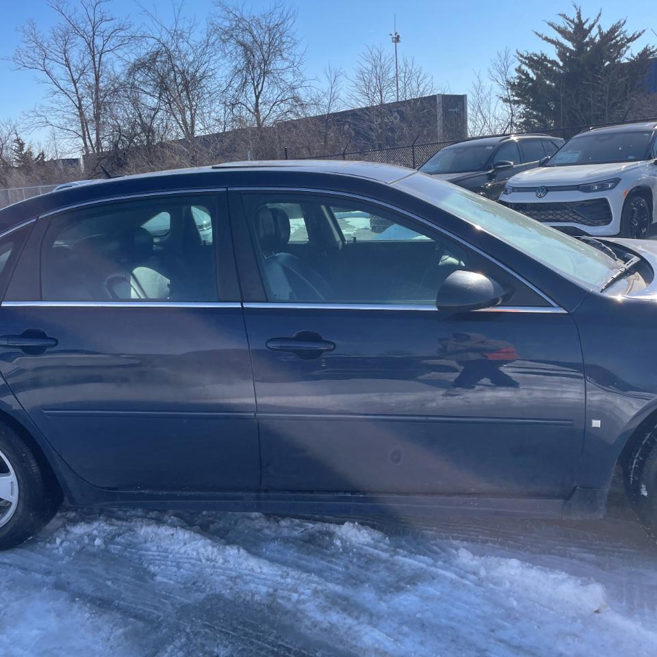 Chevrolet Impala 4dr Sdn 3.5L LT 2009