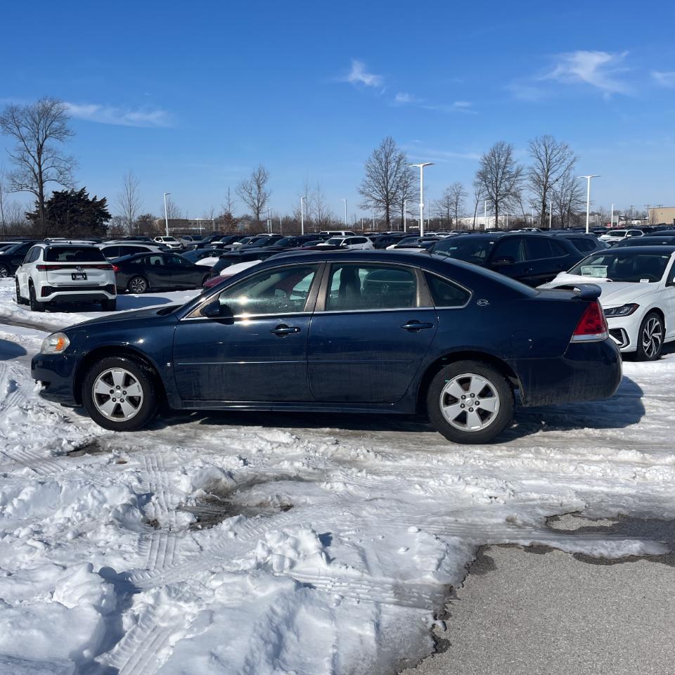 Chevrolet Impala 4dr Sdn 3.5L LT 2009