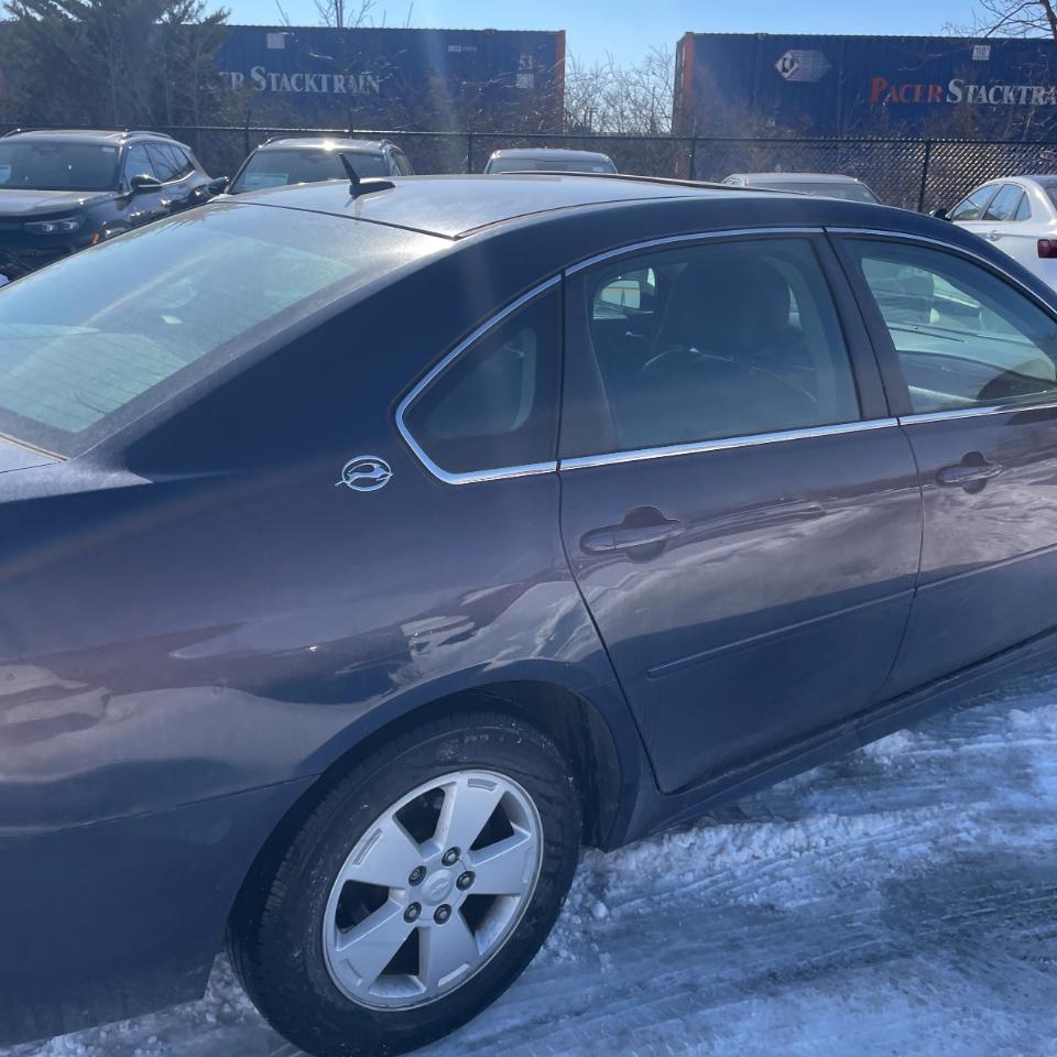 Chevrolet Impala 4dr Sdn 3.5L LT 2009