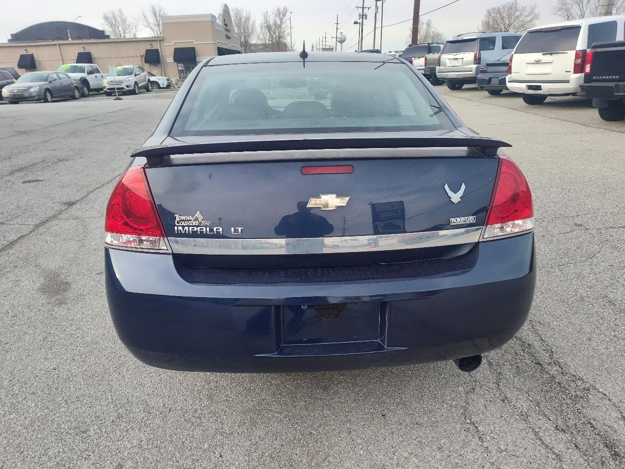 Chevrolet Impala 4dr Sdn 3.5L LT 2009