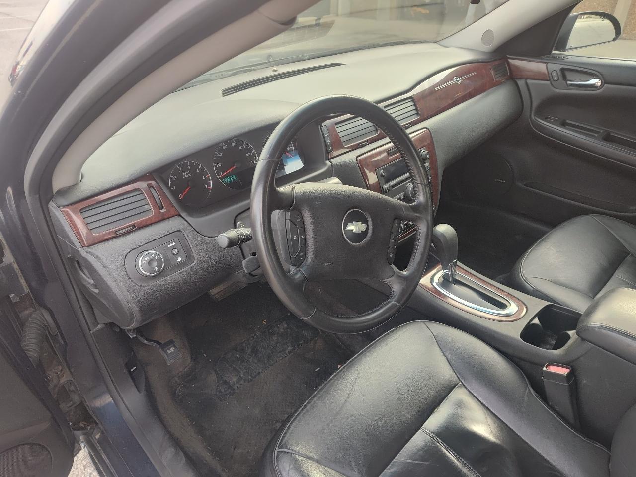 Chevrolet Impala 4dr Sdn 3.5L LT 2009