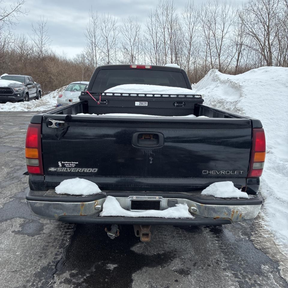 Chevrolet Silverado 1500 4dr Ext Cab 157.5" WB 4WD LS 2000