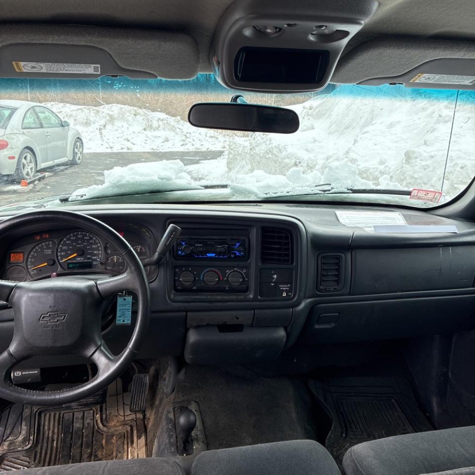 Chevrolet Silverado 1500 4dr Ext Cab 157.5" WB 4WD LS 2000