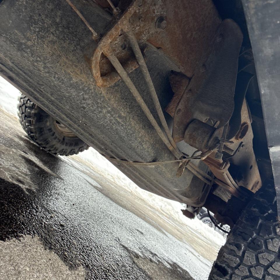 Chevrolet Silverado 1500 4dr Ext Cab 157.5" WB 4WD LS 2000