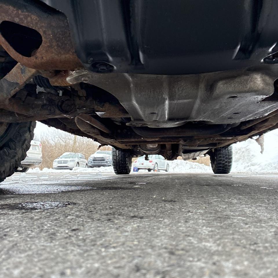 Chevrolet Silverado 1500 4dr Ext Cab 157.5" WB 4WD LS 2000