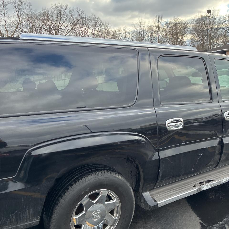 Cadillac Escalade ESV 4dr AWD 2005