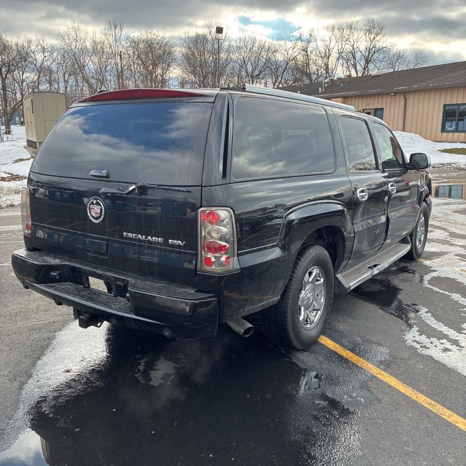 Cadillac Escalade ESV 4dr AWD 2005