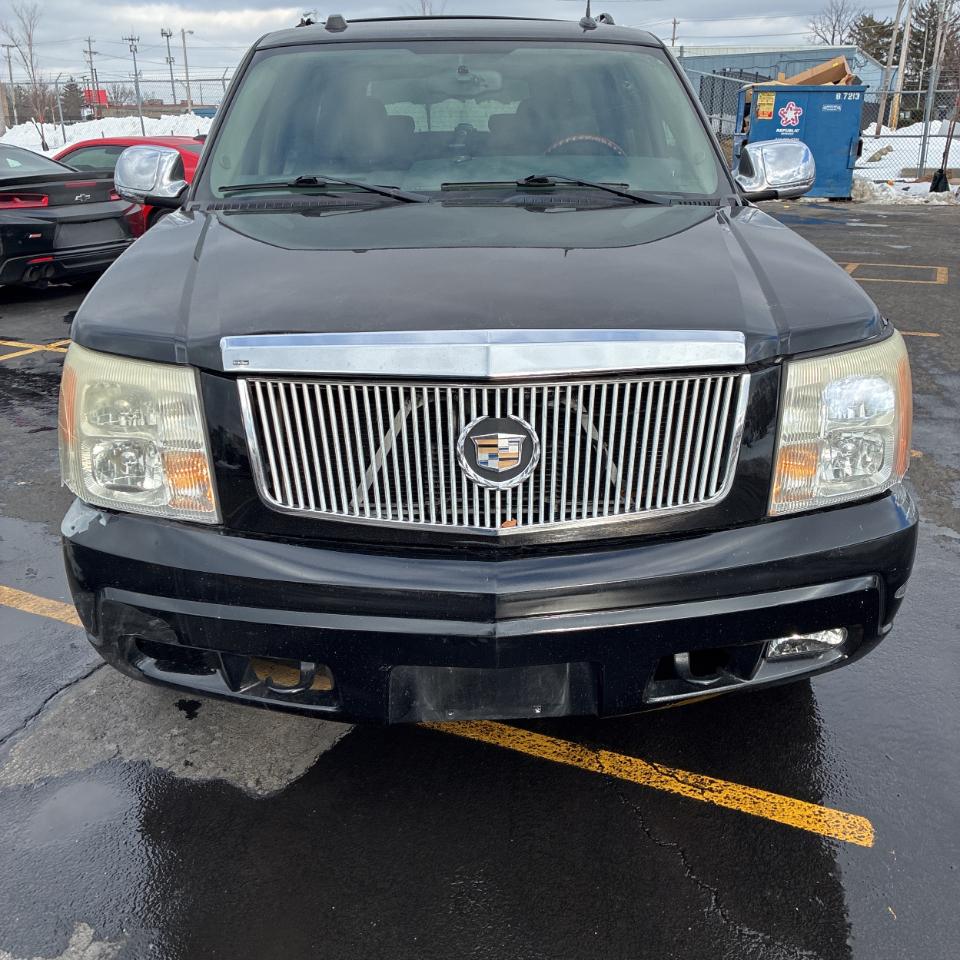 Cadillac Escalade ESV 4dr AWD 2005