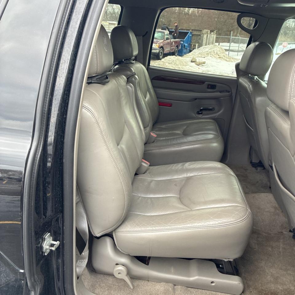 Cadillac Escalade ESV 4dr AWD 2005