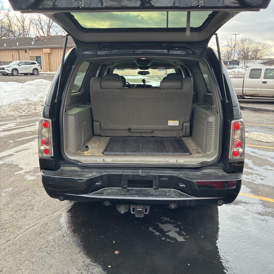 Cadillac Escalade ESV 4dr AWD 2005