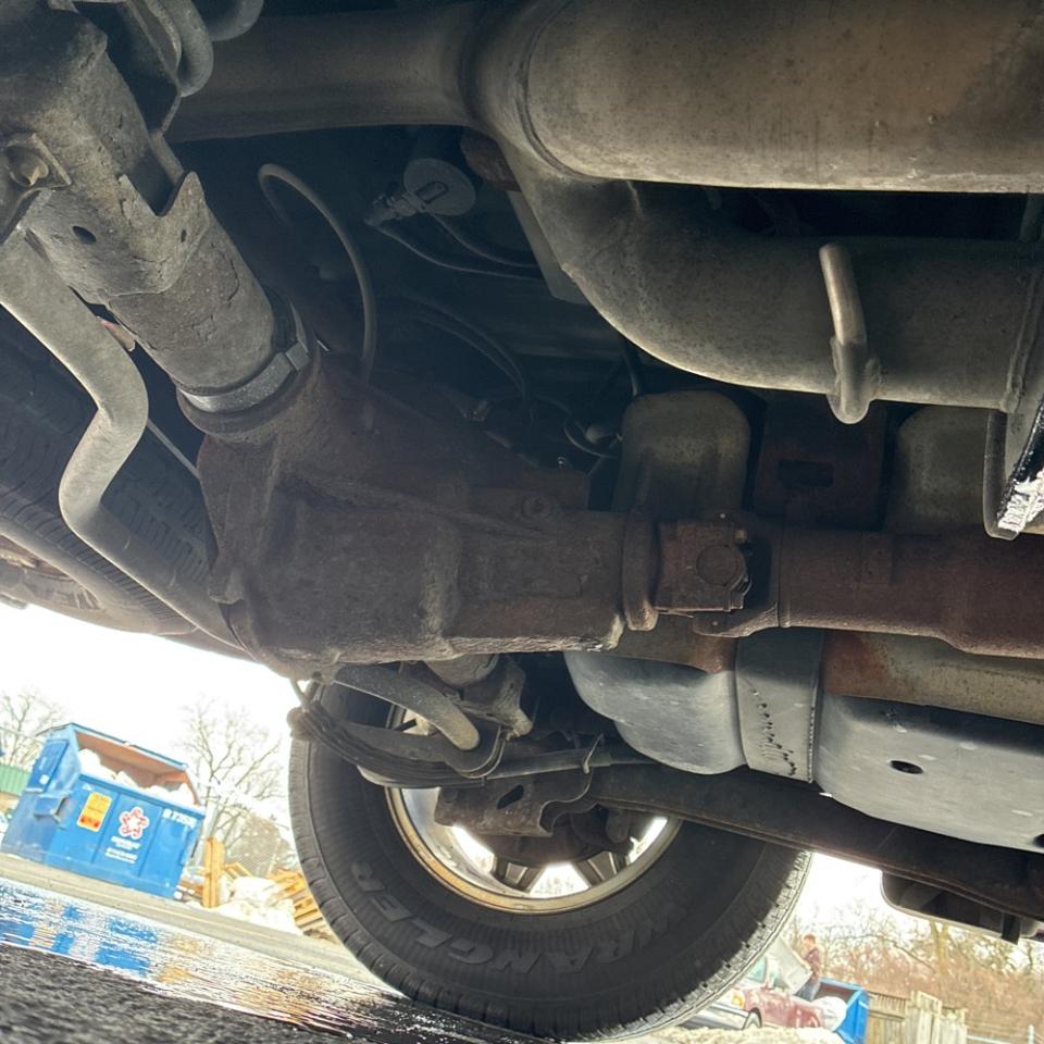 Cadillac Escalade ESV 4dr AWD 2005