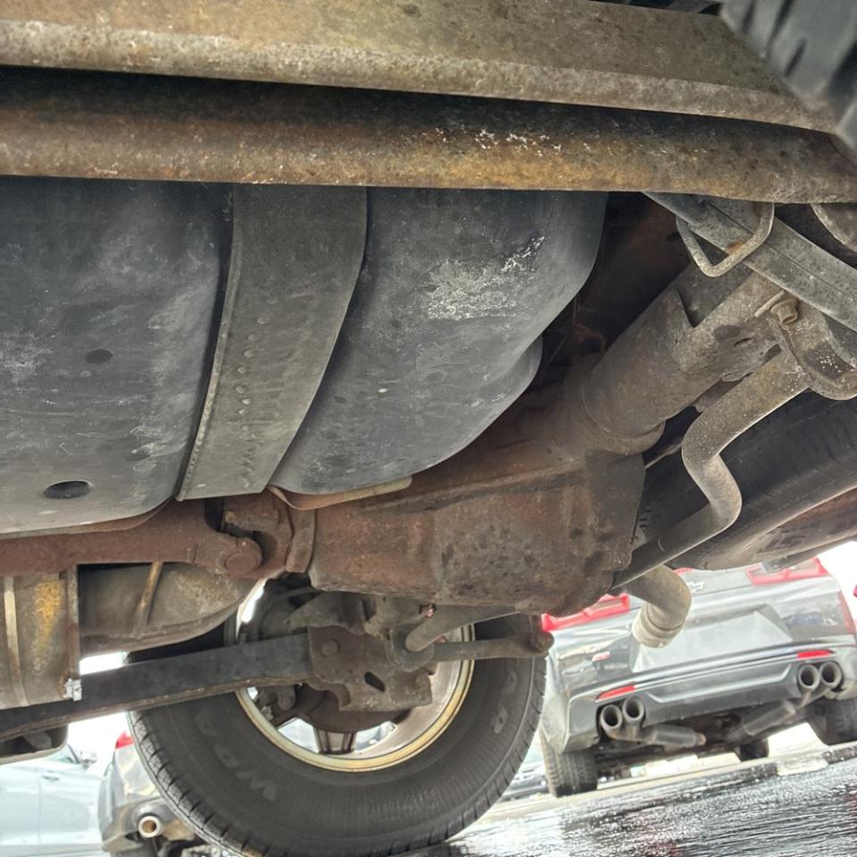 Cadillac Escalade ESV 4dr AWD 2005