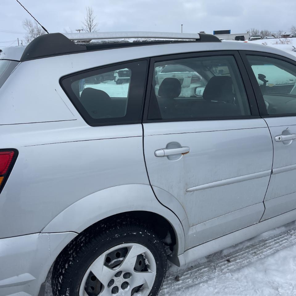 Pontiac Vibe 4dr HB AWD 2006