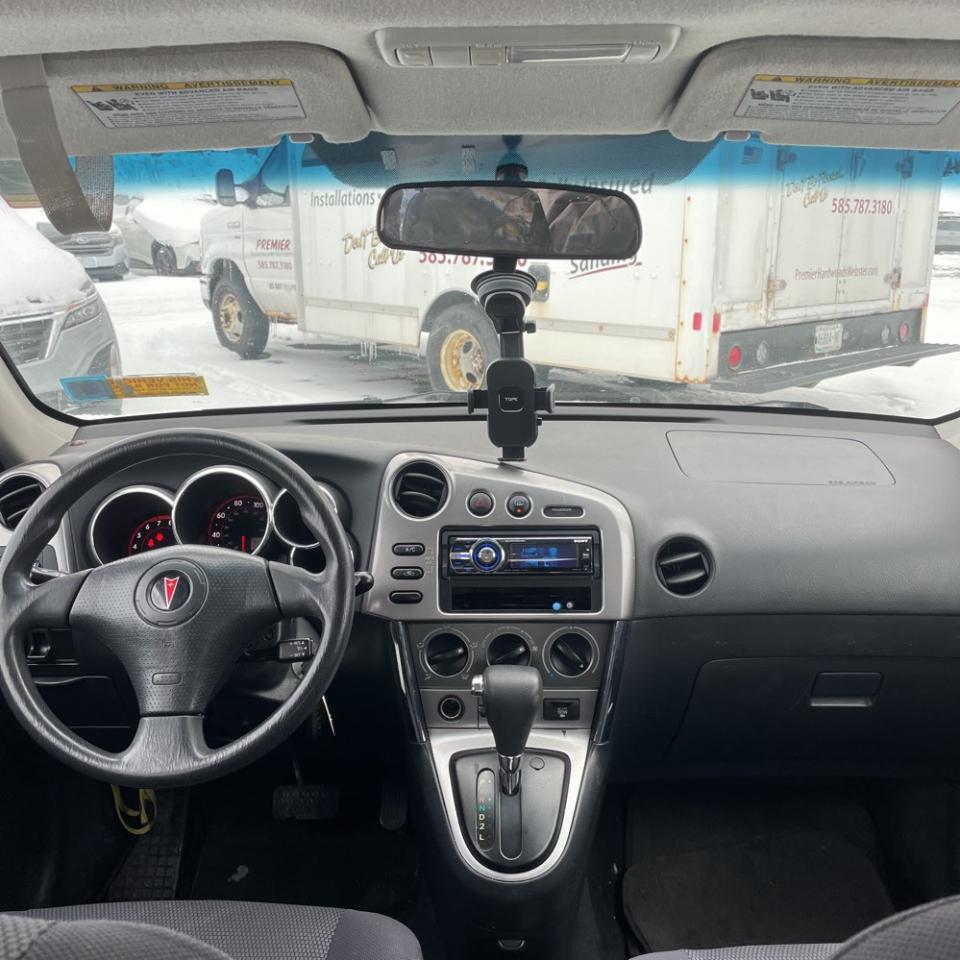 Pontiac Vibe 4dr HB AWD 2006