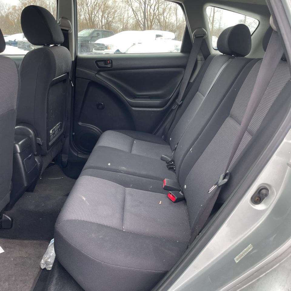 Pontiac Vibe 4dr HB AWD 2006