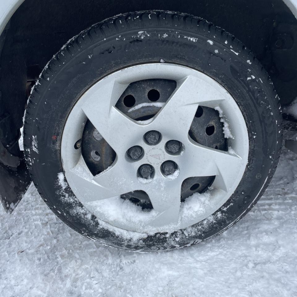 Pontiac Vibe 4dr HB AWD 2006