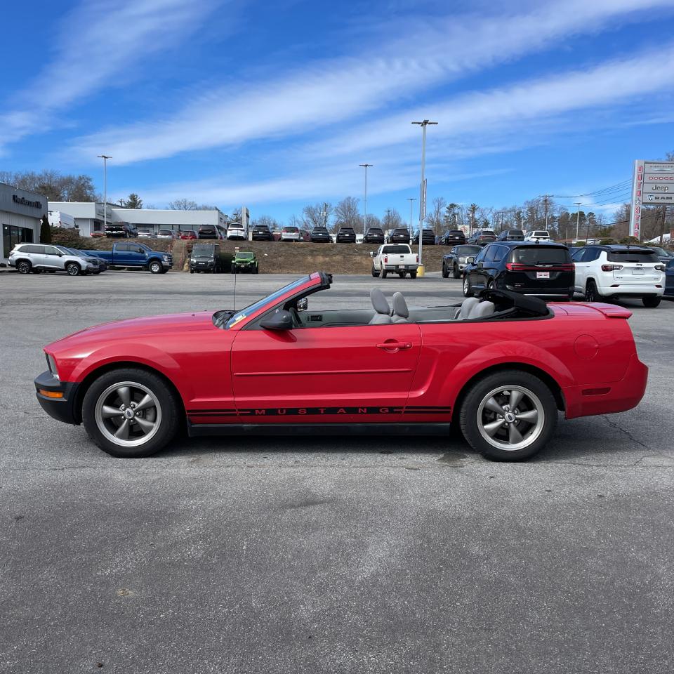Ford Mustang 2dr Conv Deluxe 2007