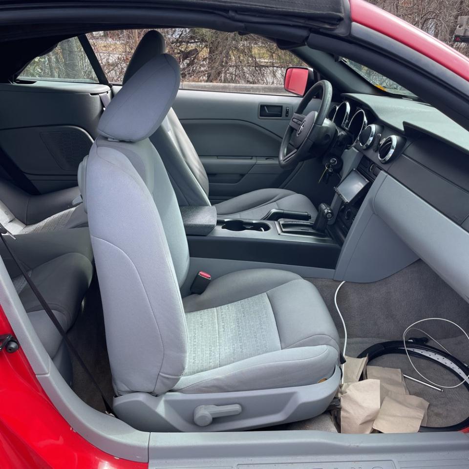 Ford Mustang 2dr Conv Deluxe 2007