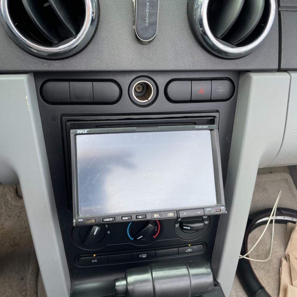 Ford Mustang 2dr Conv Deluxe 2007