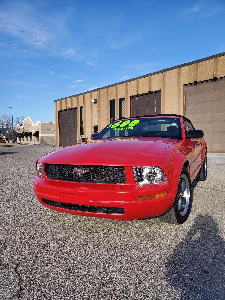 Ford Mustang 2dr Conv Deluxe 2007