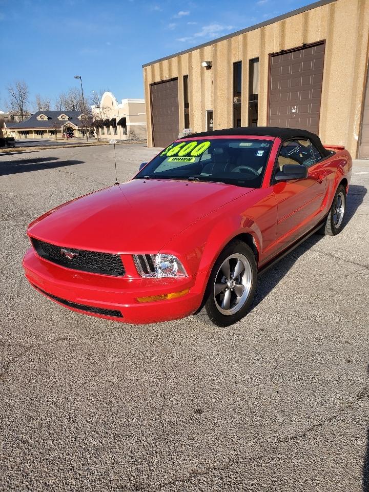 Ford Mustang 2dr Conv Deluxe 2007