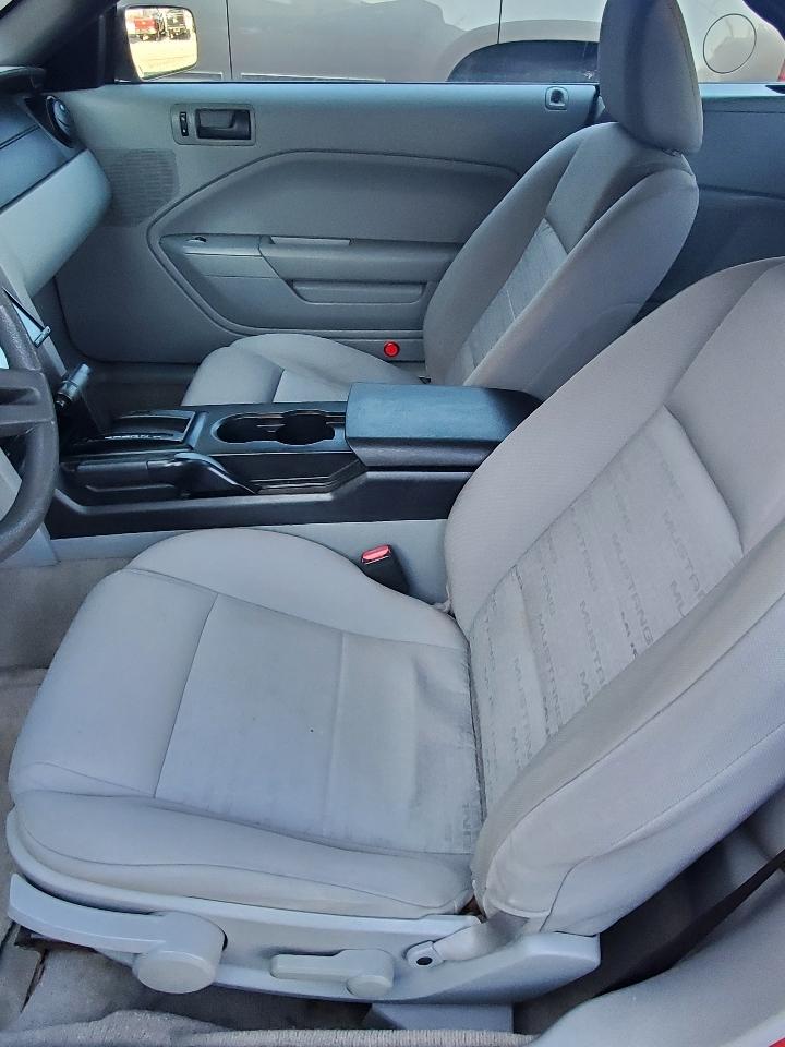 Ford Mustang 2dr Conv Deluxe 2007