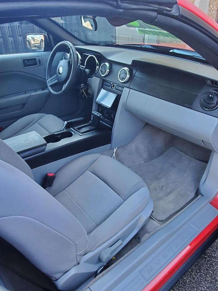 Ford Mustang 2dr Conv Deluxe 2007