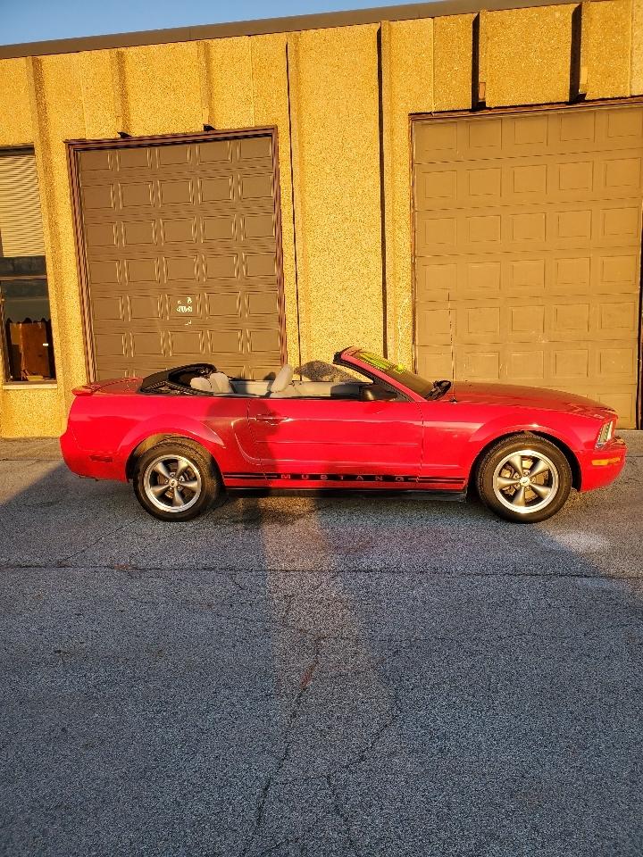 Ford Mustang 2dr Conv Deluxe 2007