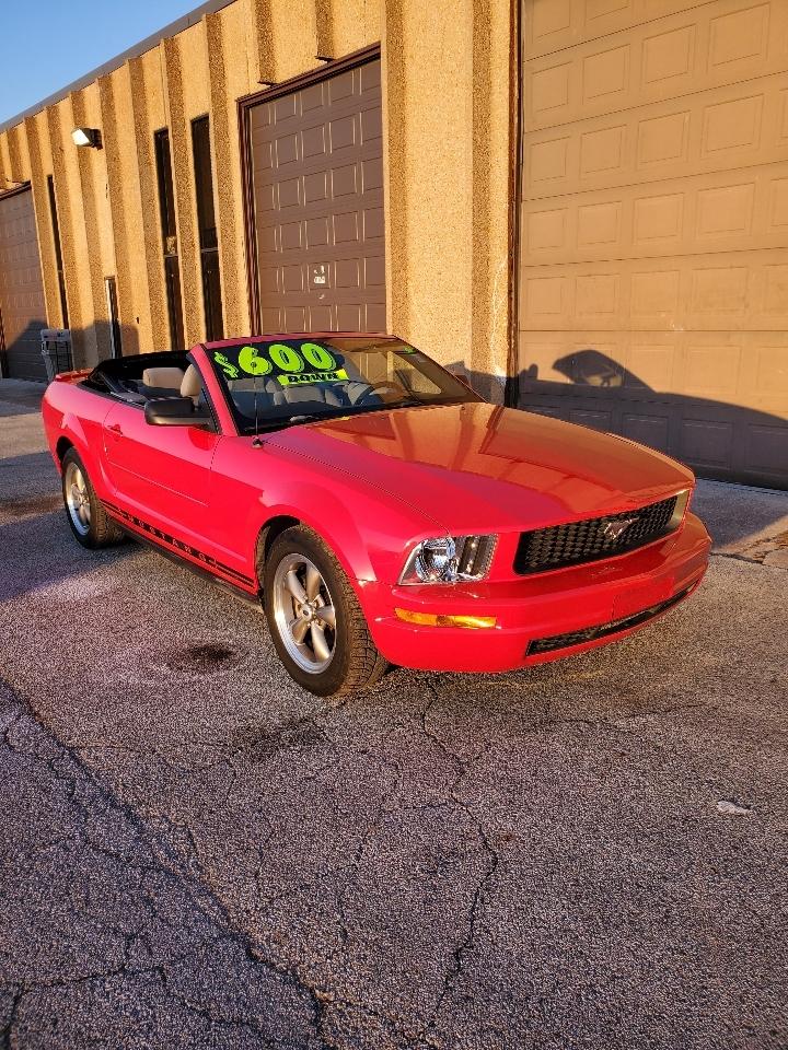 Ford Mustang 2dr Conv Deluxe 2007